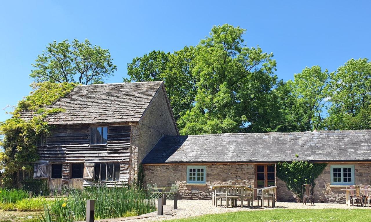 The Threshing Barn At Penrhos Court Villa คิงตัน ภายนอก รูปภาพ